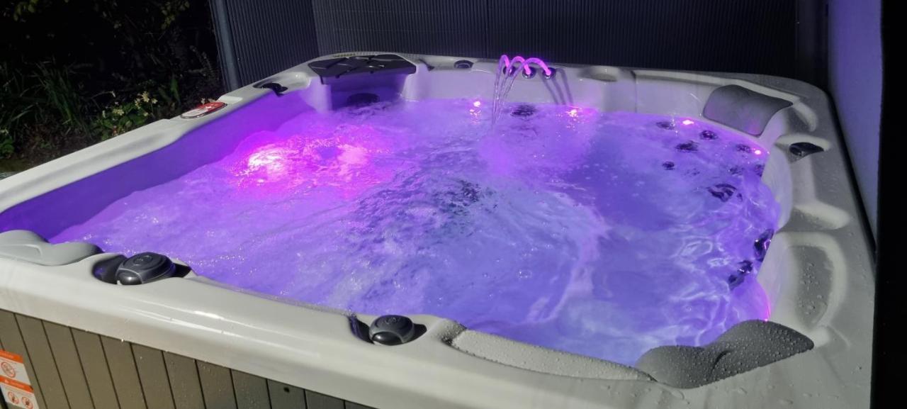 הוילה Marthys House With Hot Tub לו מראה חיצוני תמונה