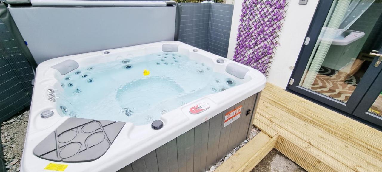 הוילה Marthys House With Hot Tub לו מראה חיצוני תמונה